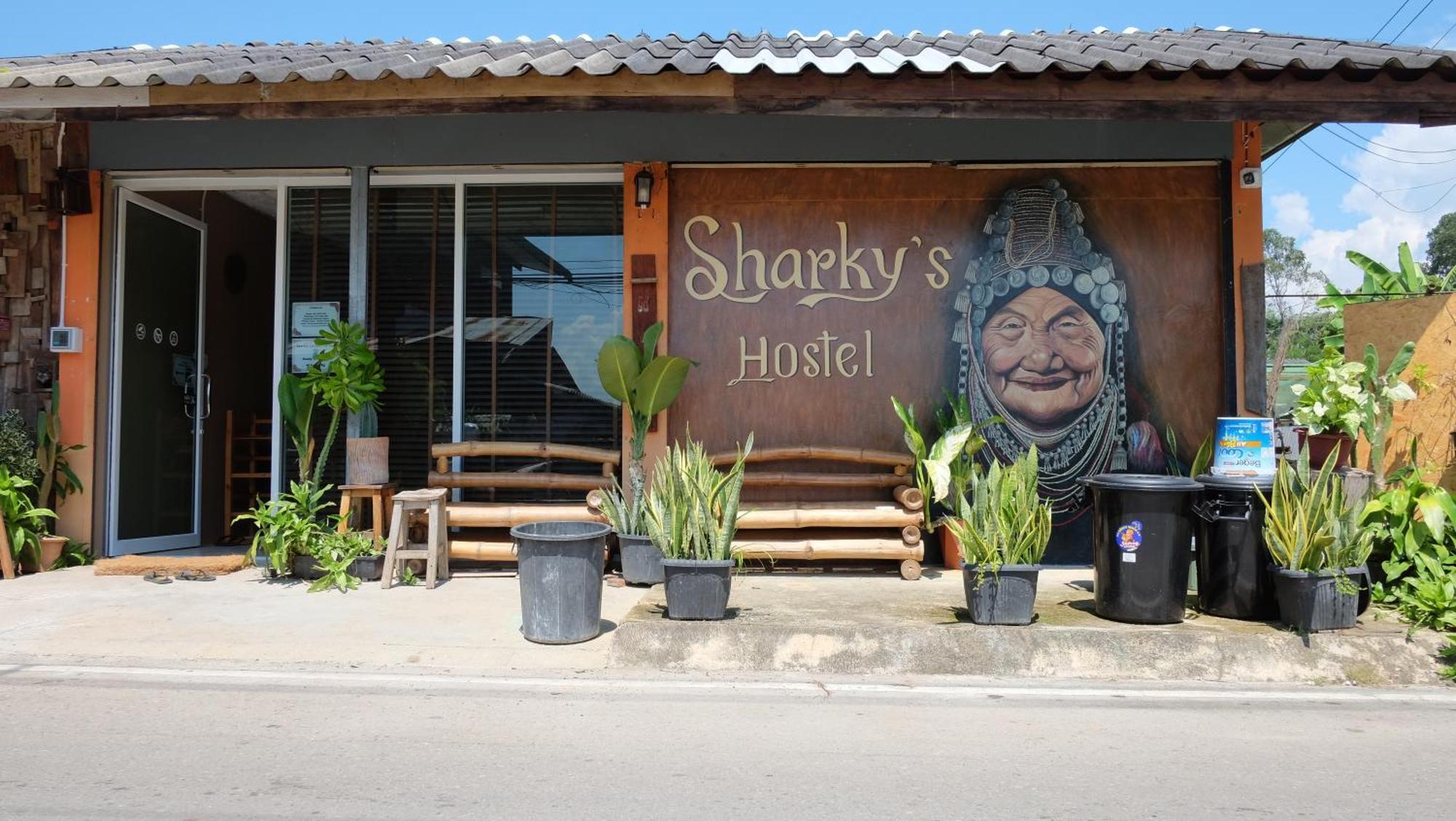 Sharky'S Hostel Pai Exterior photo